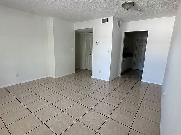 4th image of 5961 SW 41st St #202