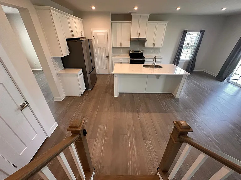 1668 Burtonwood Dr — Photo 3
