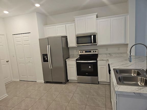 5th image of 4004 Bay Hawk Ct