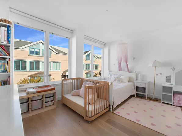 600 Harbor Boulevard image 4 of 19