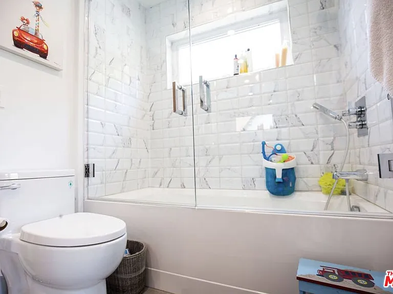 1420 Stearns Dr — Photo 11