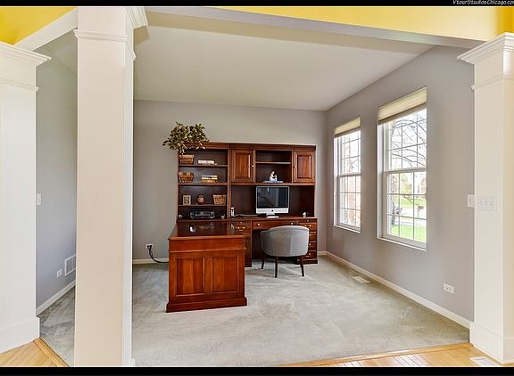 3rd image of 12901 Bradford Ln