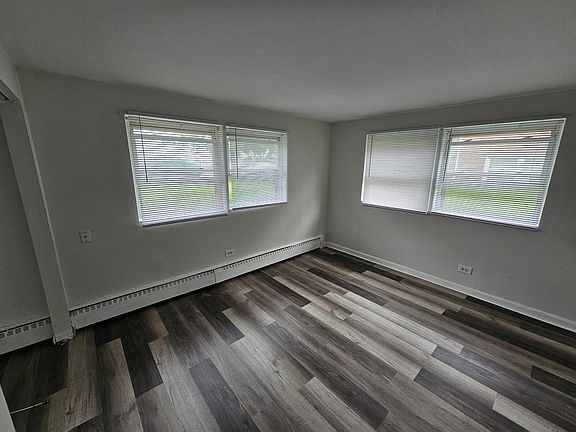 3rd image of 1415 Abbott Dr Unit 5