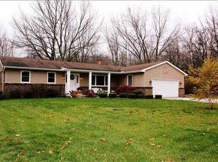 1813 Heather Dr, Temperance, MI 48182