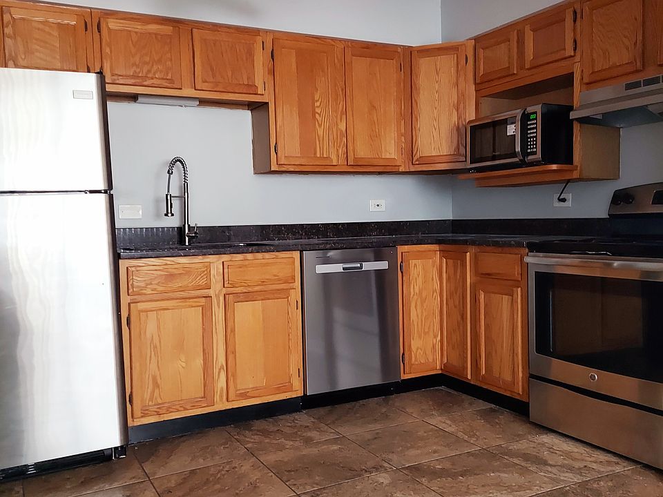 1st image of 320 Beach Ave #B