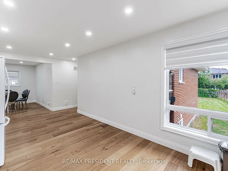 13 Panorama Cres — Photo 15