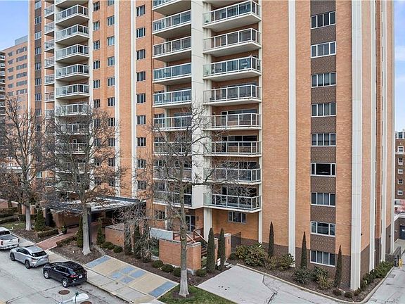 5th image of 121 W 48th St APT 103