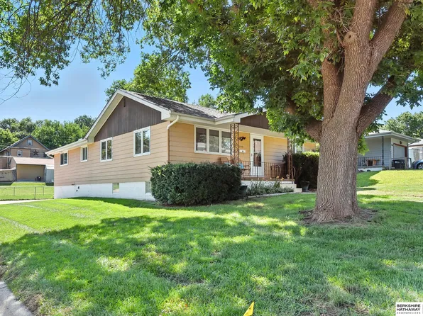 2531 N 70th St, Omaha, NE 68104