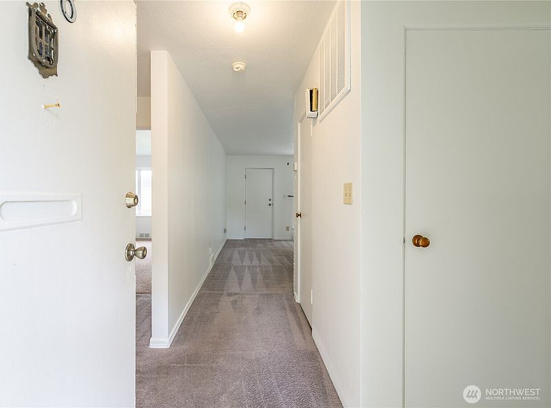 5th image of 648 Smith Street