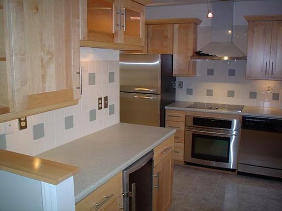 5th image of 500 N Poplar St Unit C