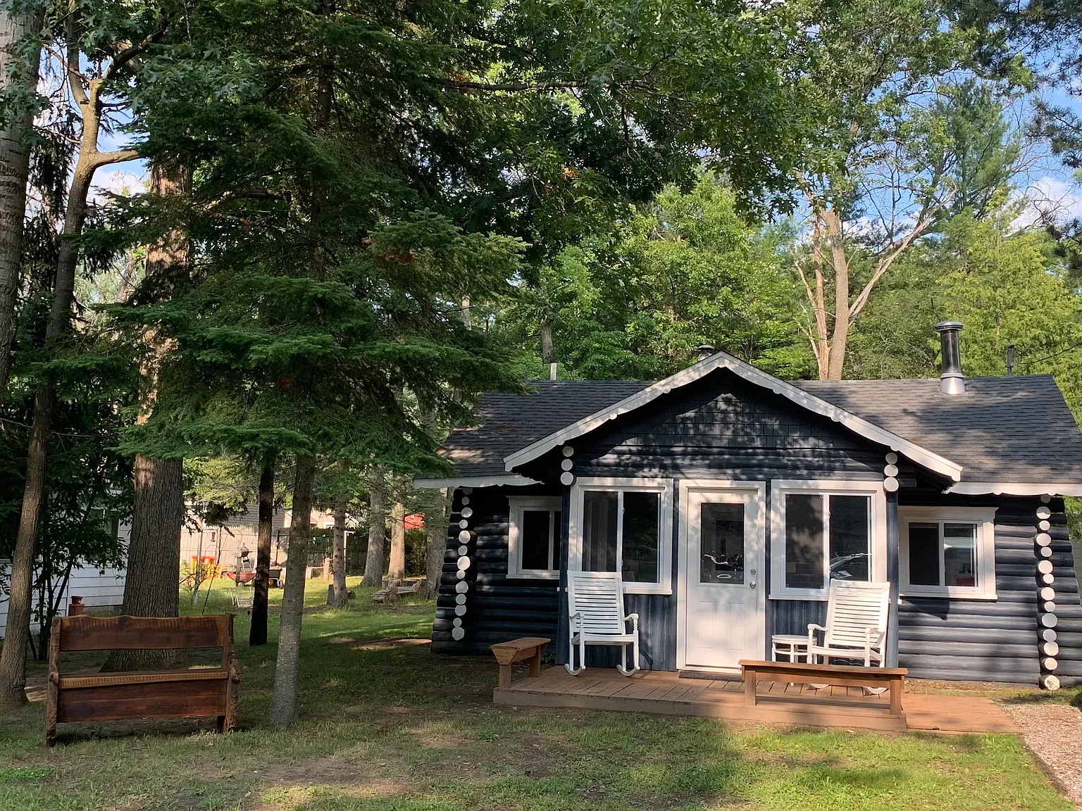 126 Sheridan Dr — Photo 1