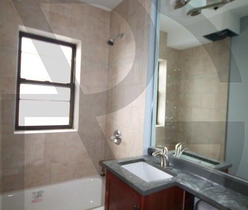 3rd image of 550 W Arlington Pl #550206