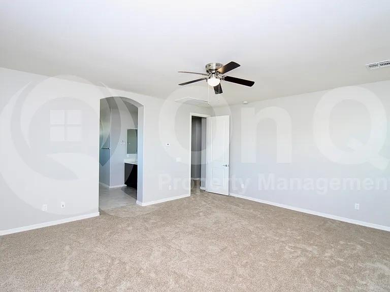 4146 E Glacier Pl — Photo 9