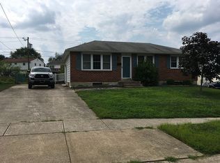 27 Chiming Rd, New Castle, DE 19720