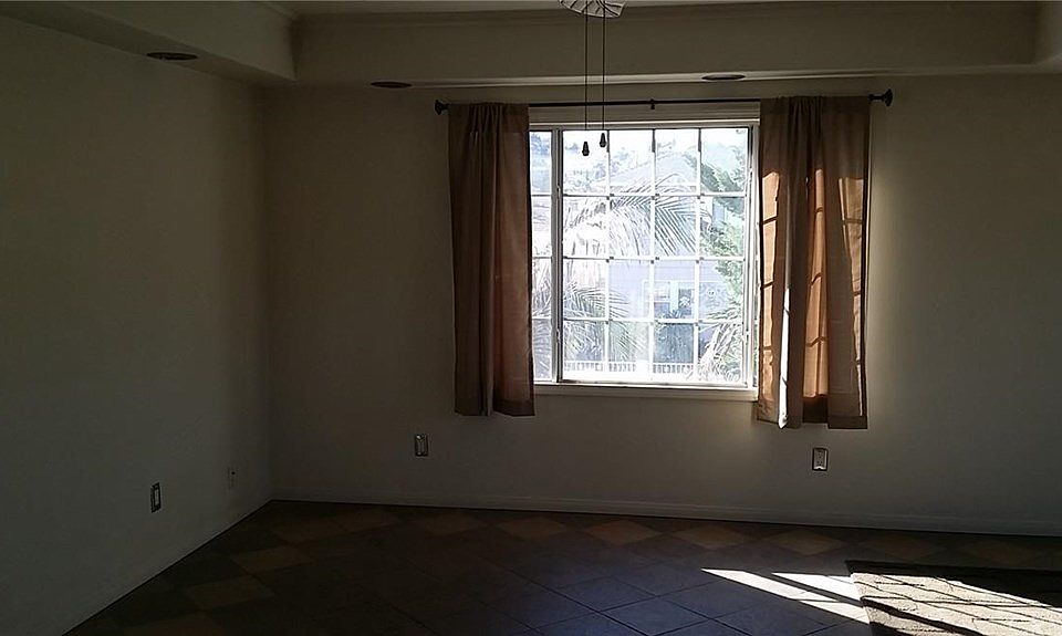 1st image of 2220 Barbour Ct