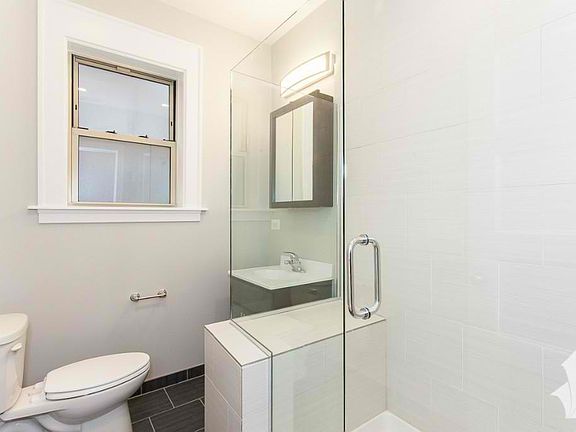 2nd image of 847 W Wellington Ave #1F5