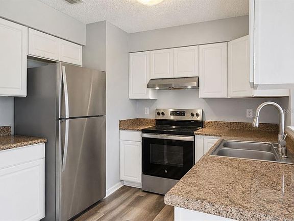 3rd image of 2162 Swanson Dr