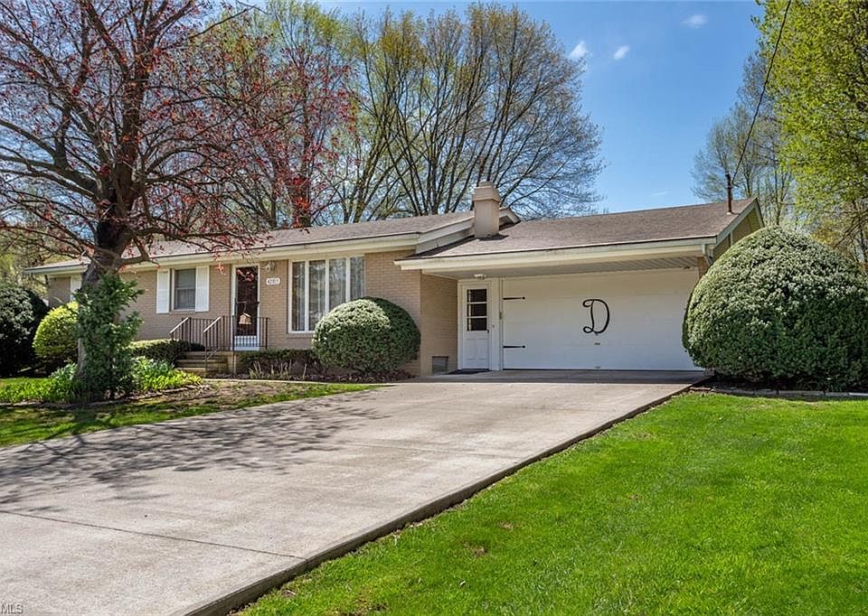 1st image of 42813 Haven Dr
