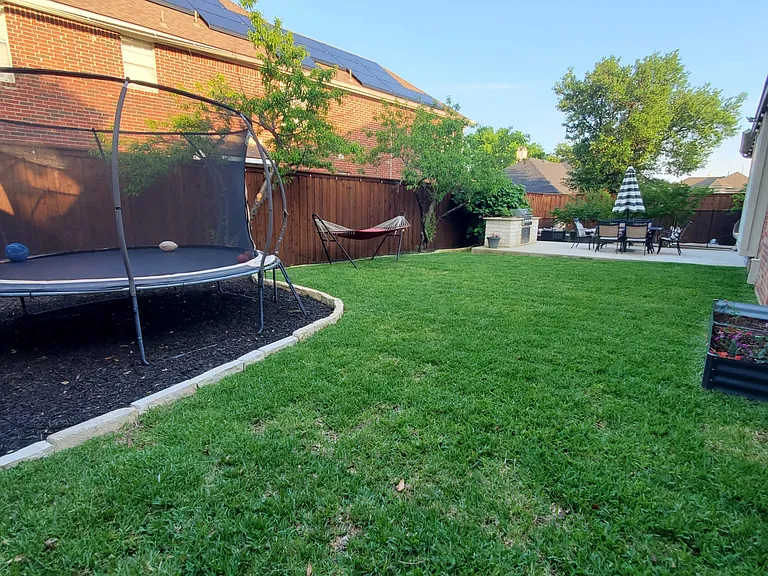 2416 McCarran Dr — Photo 10