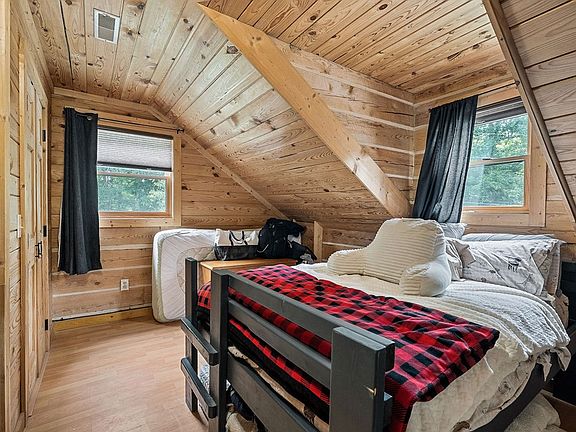 12th image of this home