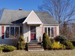121 Palmetto Ave, Bedford, OH 44146