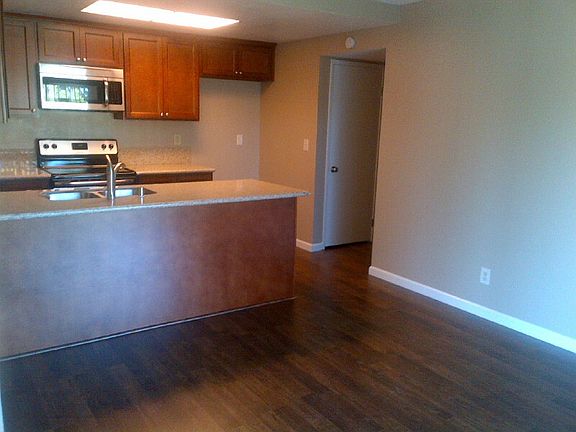 3rd image of 3800 Westporter Dr