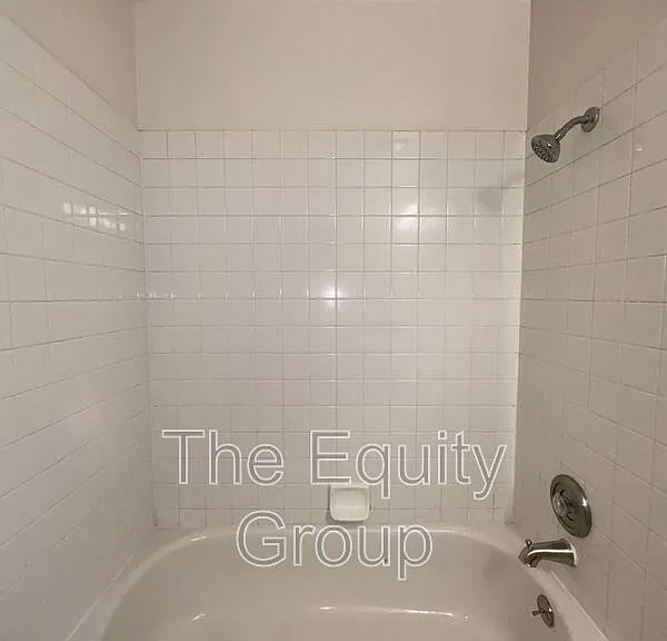 1865 Emma Lee Ln — Photo 16