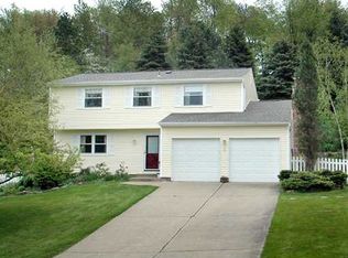 8 Pheasant Run Dr, Export, PA 15632