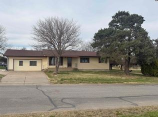 1015 W Taylor St, Lyons, KS 67554