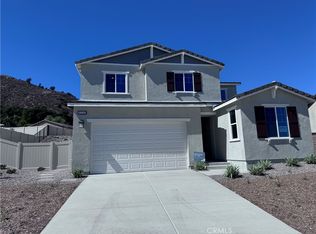 33313 Riverside Dr, Lake Elsinore, CA 92530