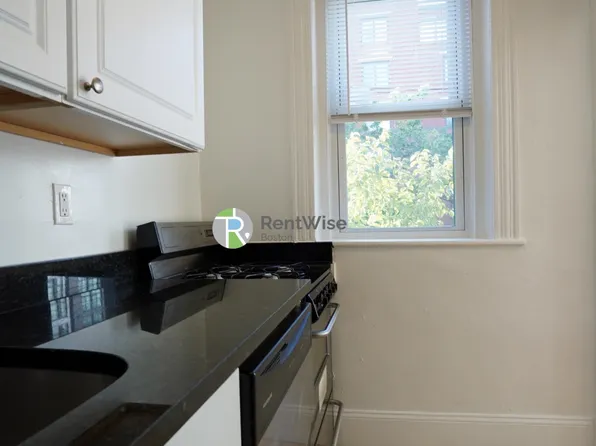 86 Brainerd Rd, Allston, MA