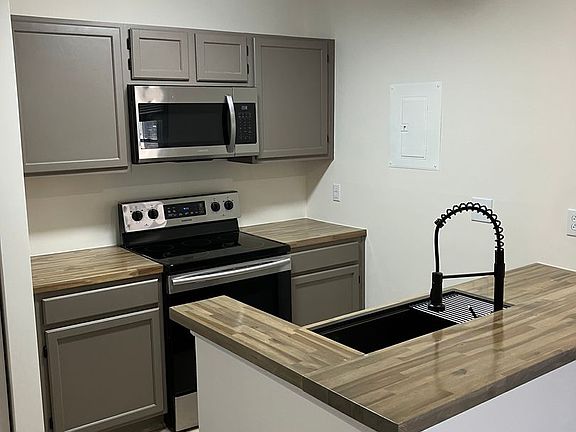 5th image of 18809 Vineyard Point Ln
