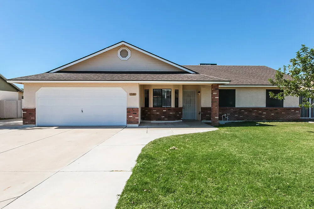 3 bed, 2.0 bath, 1499 sqft, $2,245 — Photo 1