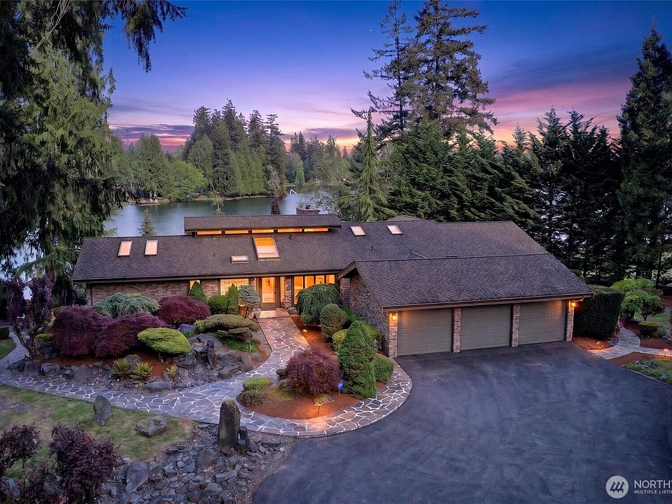 岩です。 21421 Snag Island Drive E, Lake Tapps, WA 98391 | MLS #2519866