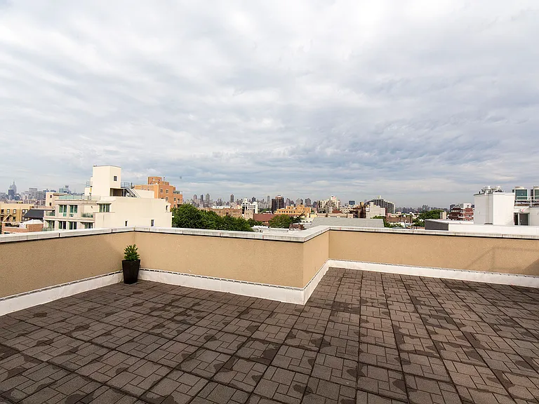 26-25 28th St #3E — Photo 9