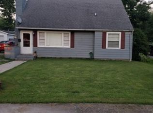 323 S 4th St, Marion, IL 62959