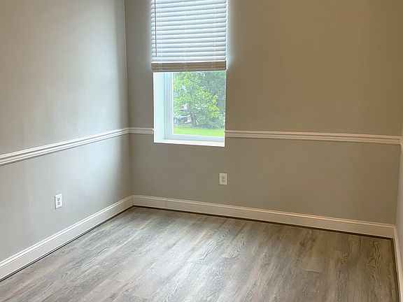 3rd image of 837 N Fulton Ave APT 1