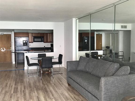 5th image of 2301 Collins Ave APT 1040
