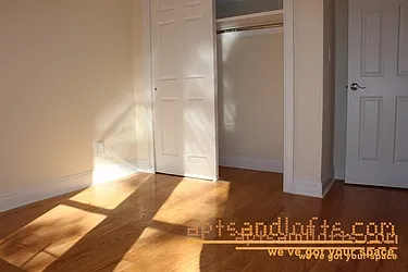 Rented by aptsandlofts.com