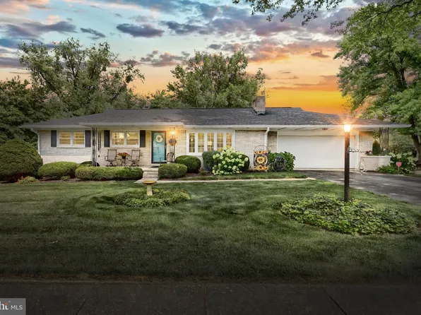 20 Davidson Dr, York, PA 17402