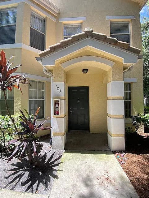 110 SW Peacock Blvd #6-103