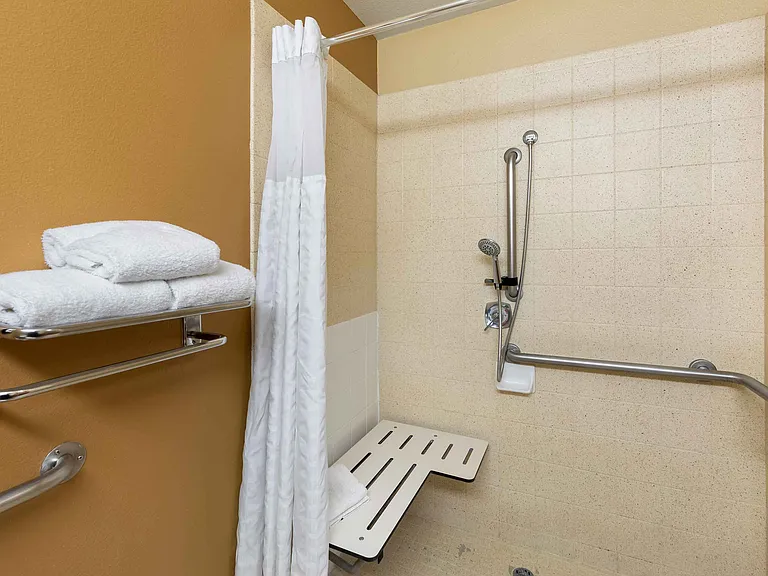 Studio Suite - 1 Queen Bed