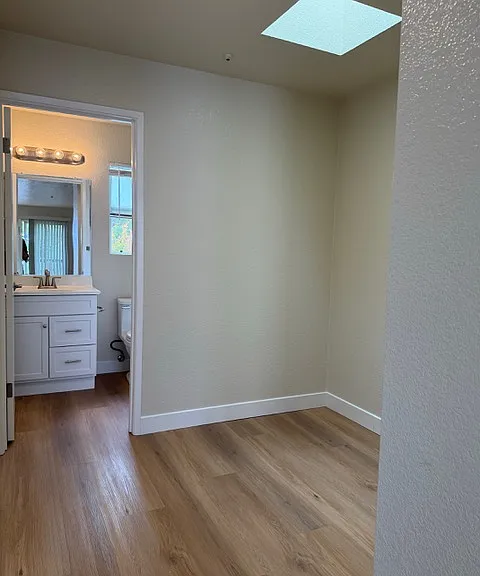 North Dutton Place Apartments — Photo 13