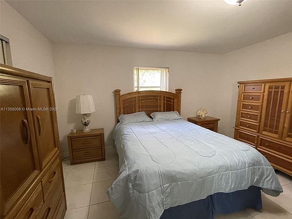 4th image of 1421 NW 90th Way