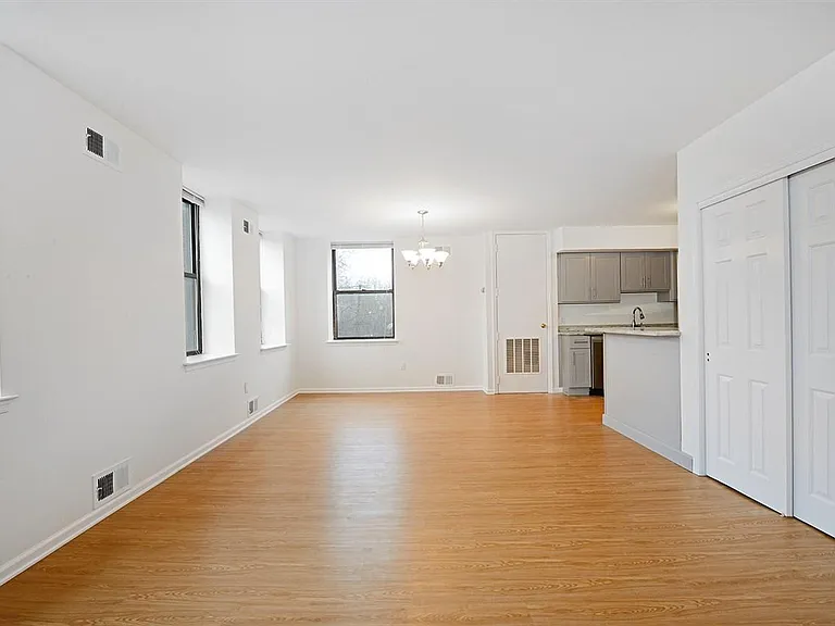200 Central Ave — Photo 2
