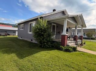 625 W Jackson St, Covington, VA 24426