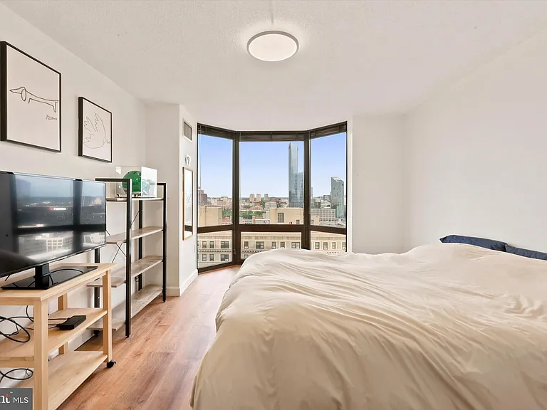 2018 Walnut St #32-23J — Photo 12