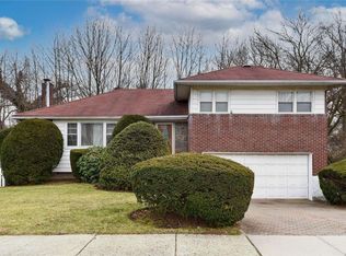 93 Bishop Pl, West Hempstead, NY 11552