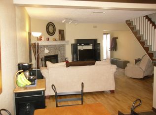 1355 NW Jefferson Ct, Blue Springs, MO 64015