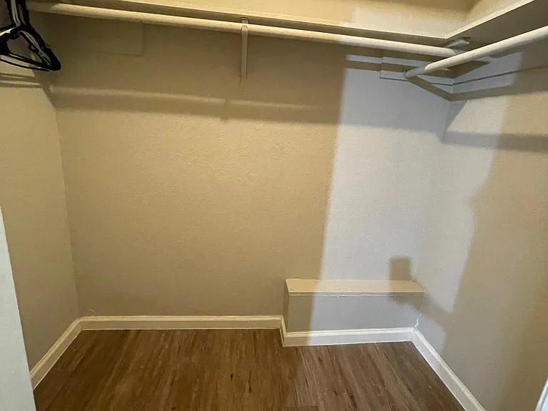 Master bed room closet